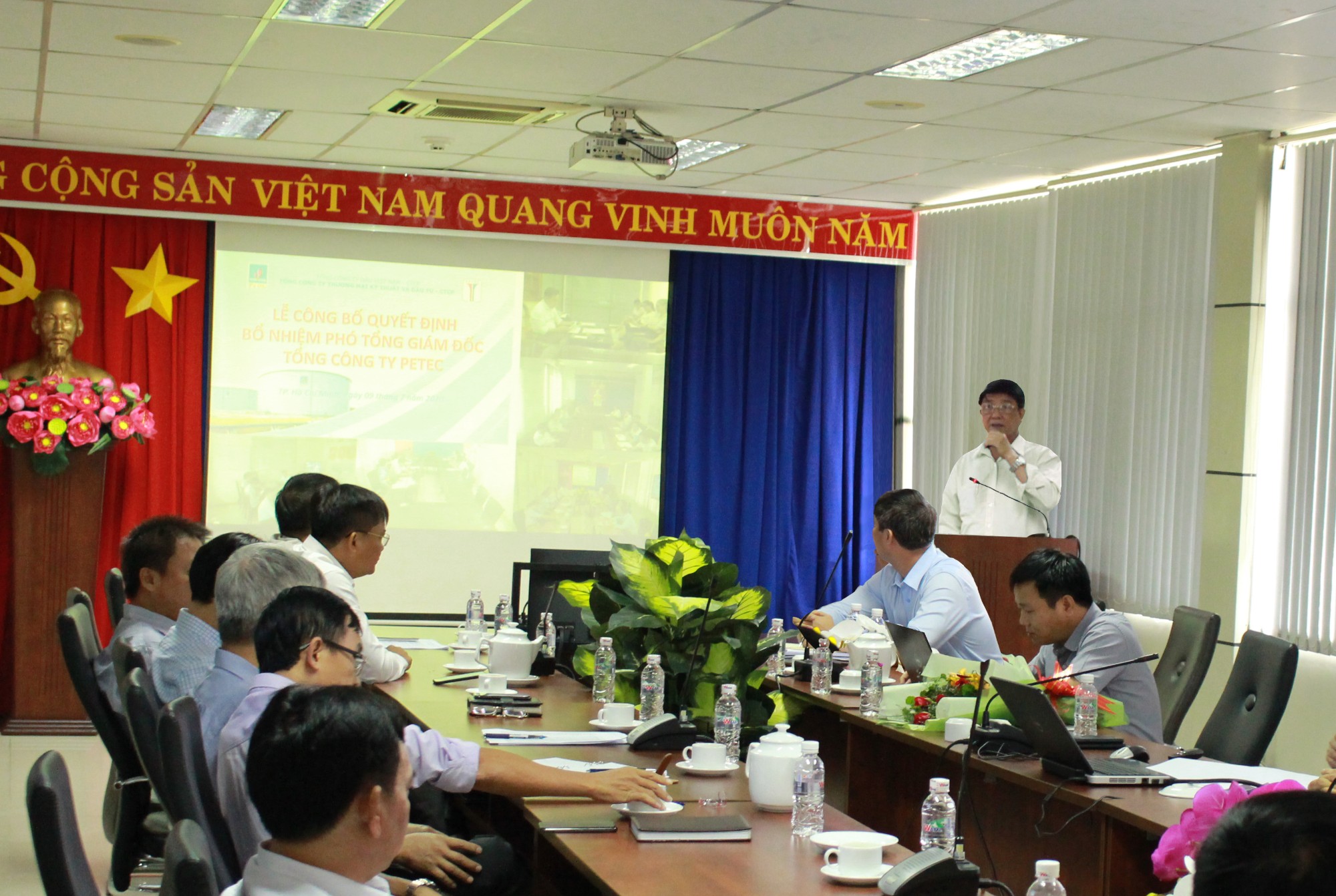 ANH_TRUONG_PHAT_BIEU